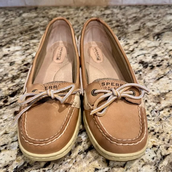 Sperry Tan and Cream Flats - Picture 5 of 7